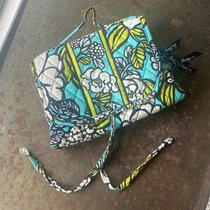 Vera Bradley Island Blooms Pattern (Retired 2012) Cosmetic TriFold Travel Bag